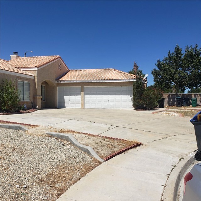 Building Photo - 6012 Sandpiper Pl