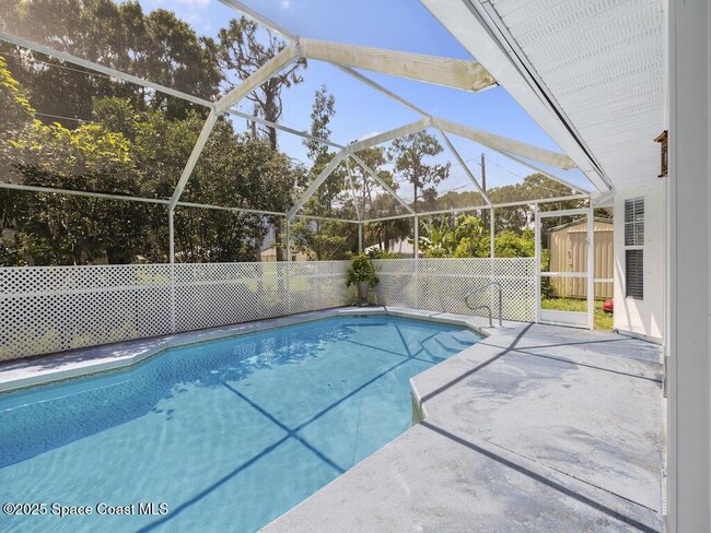 Building Photo - 1026 Blossom Dr