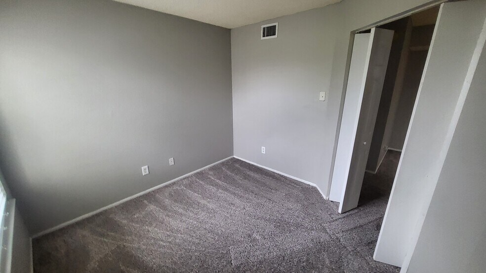 Building Photo - 3748 Idlebrook Cir