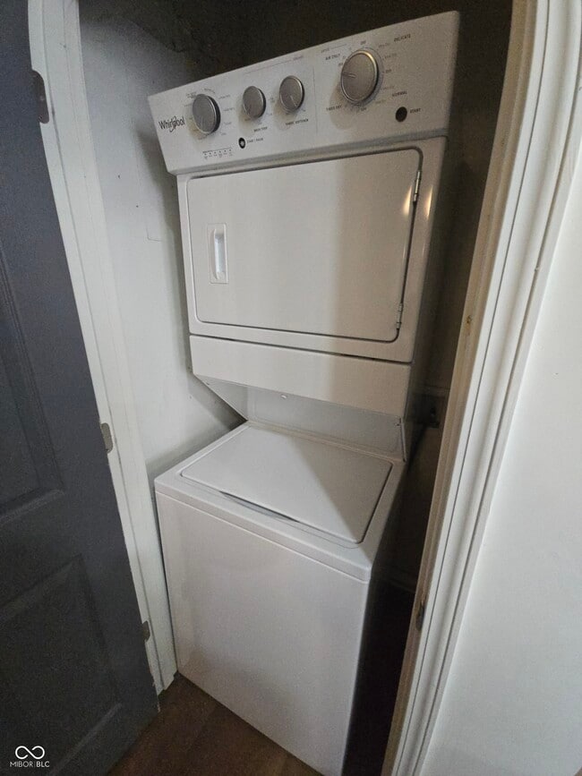 Building Photo - 1728 N Delaware St