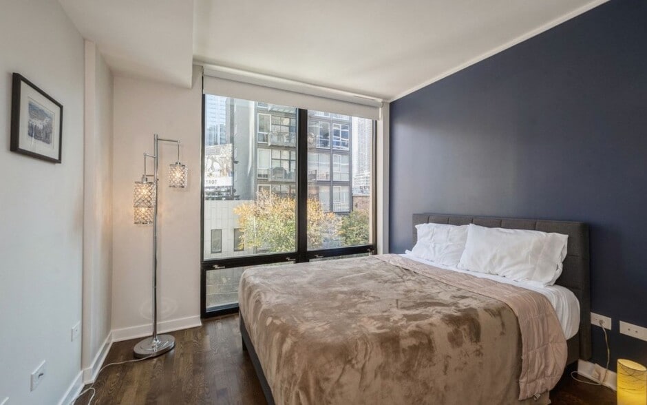 Guest Bedroom - 744 N Clark St