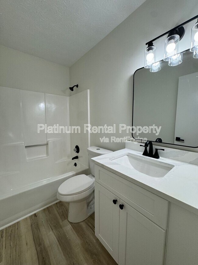 Building Photo - 8380 Lucas Creek Trl
