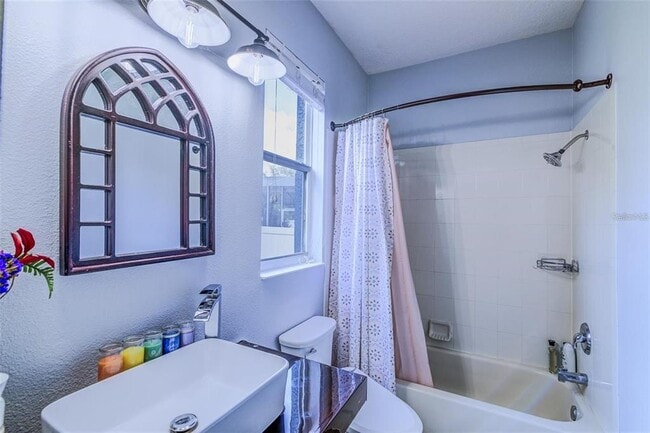 Building Photo - 12715 Moss Park Ridge Dr
