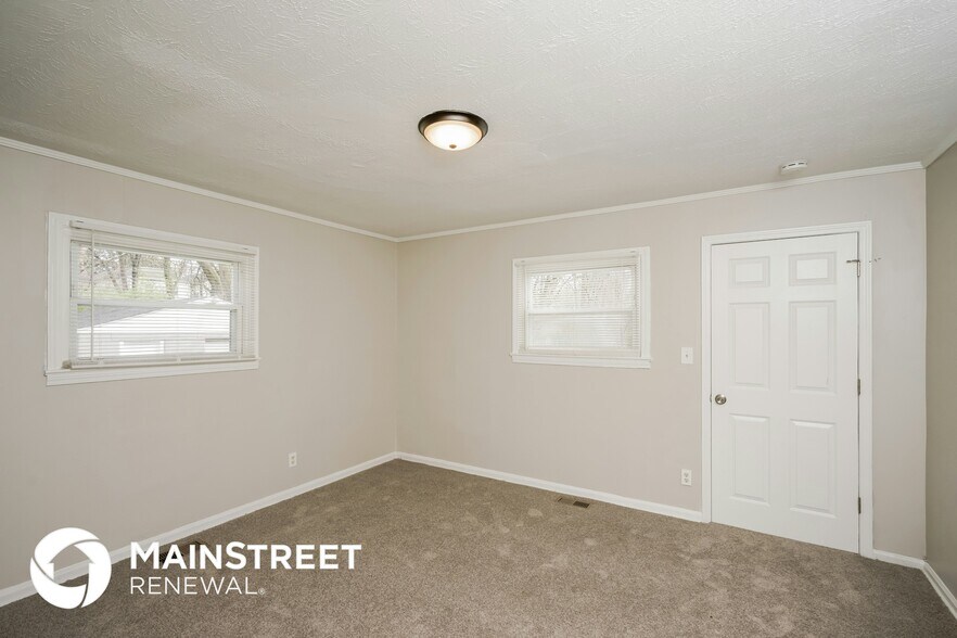 Building Photo - 315 N 36th St