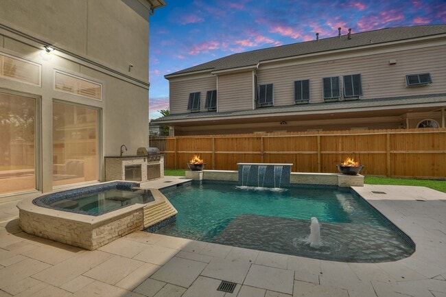 Building Photo - 4626 Braeburn Dr