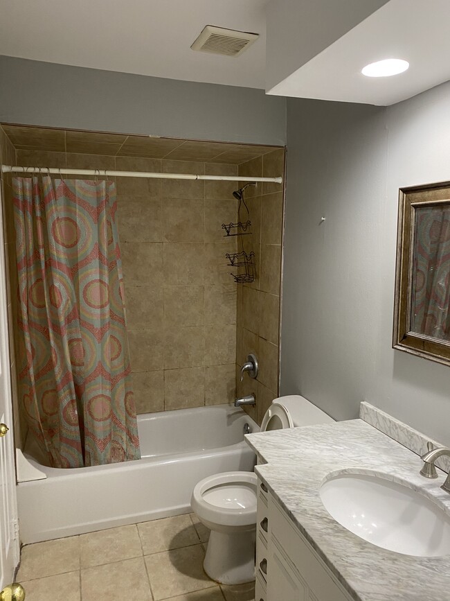 Bathroom - 907 Woodbridge Commons Way
