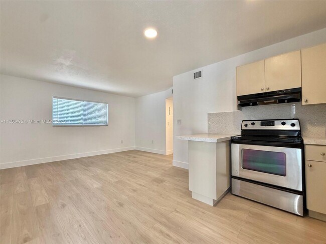 Building Photo - 131 NW 77th St