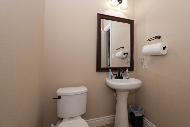 Building Photo - 23311 Preserve View Cir