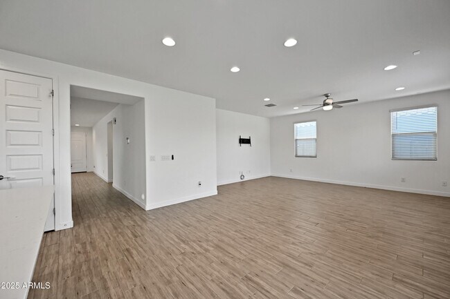 Building Photo - 7027 S 13th Way