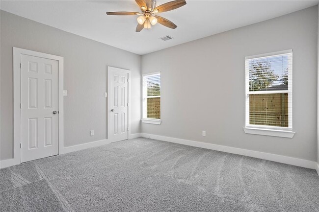 Building Photo - 3603 Fidelity St