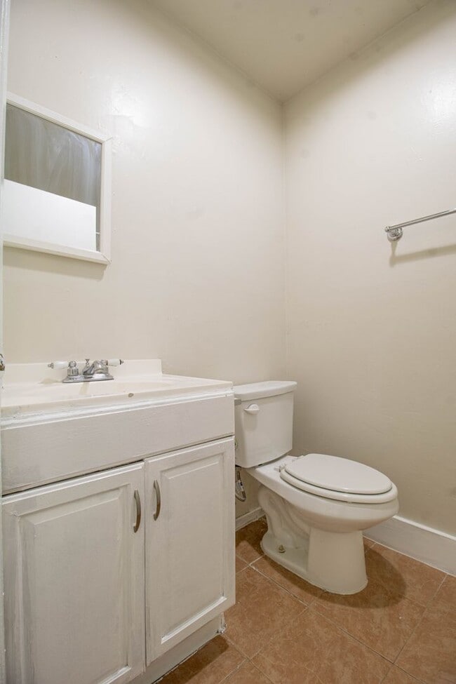 Building Photo - 5822 Branch Valley Dr