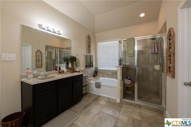 Building Photo - 5633 Briar Fld