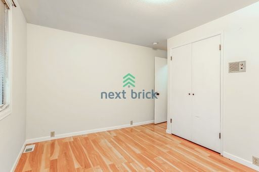 Building Photo - Stunning cul-de-sac residence near Odle Middle School and Bellevue Aquatic Center!