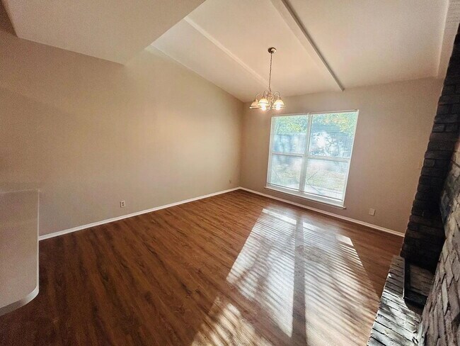 Building Photo - 3/2 Home off Walzem in North East San Antonio