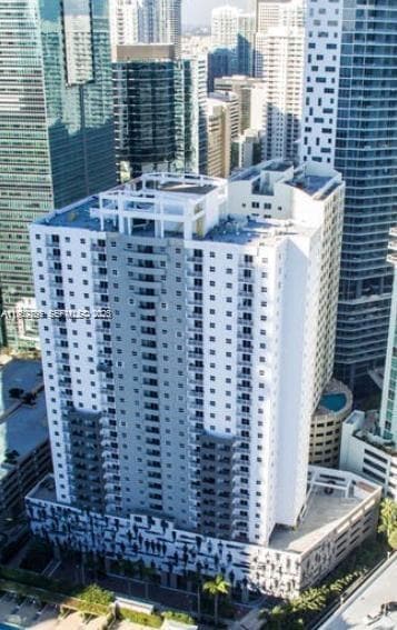 Building Photo - 185 SE 14th Terrace