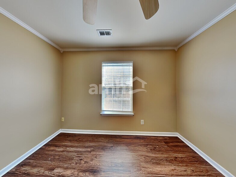 Building Photo - 205 N Fuquay Springs Ave