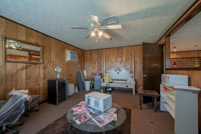Building Photo - 158 New Beason Well Rd, Kingsport Tn 37660