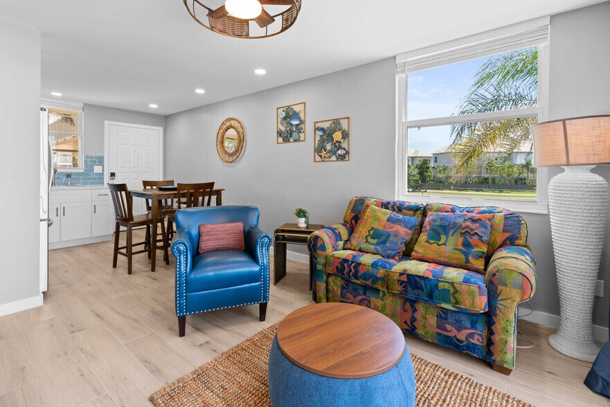 Building Photo - 5600 Bonita Beach Rd SW