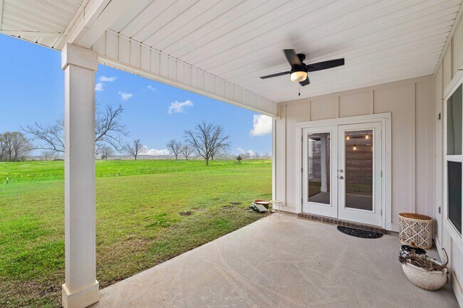 Building Photo - 9376 Swan Point Rd