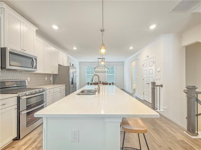 Building Photo - 1160 Kendron Ln