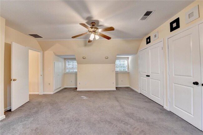 Building Photo - 4597 Briarcliff Rd NE