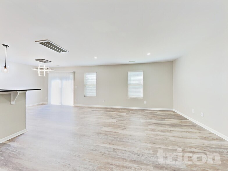 Building Photo - 3620 Ernie Dr
