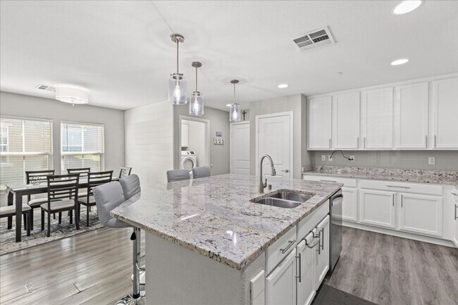 Building Photo - Spacious, Modern, Fully Furnished 3 Bedroom Home in Inspirada