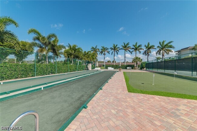 Building Photo - 591 Seaview Ct