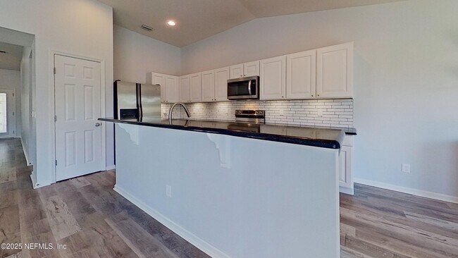 Building Photo - 12275 Deersong Dr