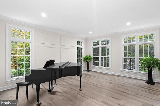 Building Photo - 20589 Myers Pl