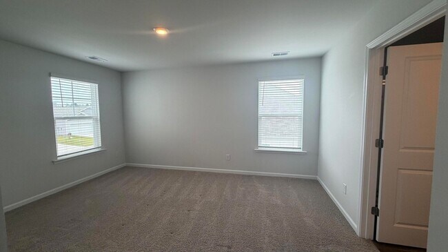 Building Photo - 742 Ladywood Dr