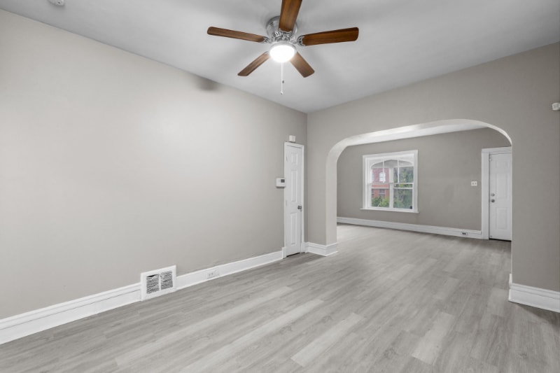 Building Photo - 6040 Maple Ave