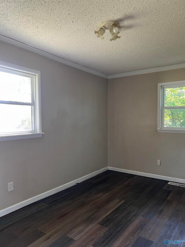 Building Photo - 26390 US-72