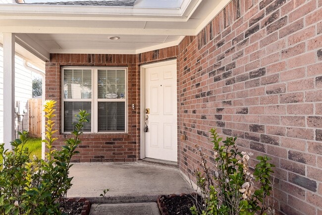 Building Photo - 12907 Regalshire Ct