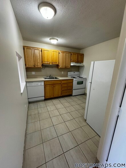 Building Photo - 90 Gardner St