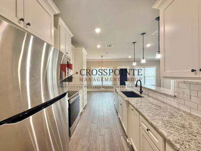 Building Photo - Beautiful 3 Bedroom 2 Bathroom Home!