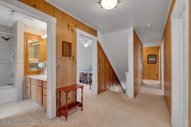 Building Photo - 683 Main Ave