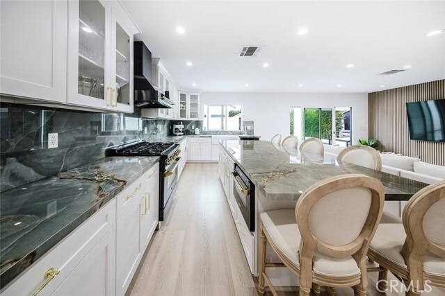 Building Photo - 7306 Farmdale Ave