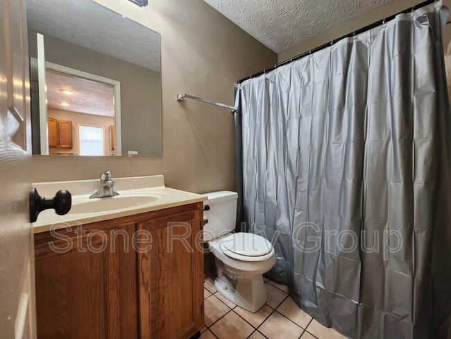 Building Photo - 4832 Pine Ridge Ct