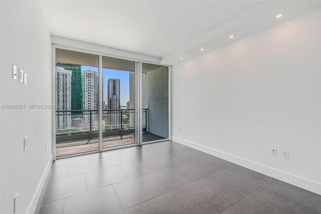 Building Photo - 92 SW 3rd St