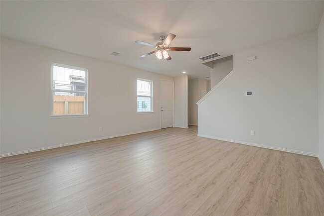 Building Photo - 27966 Western Crk Ct