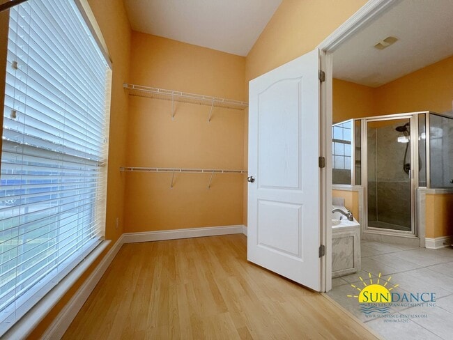 Building Photo - Spacious 3-Bedroom Home with Florida Room in the Heart of Fort Walton Beach!