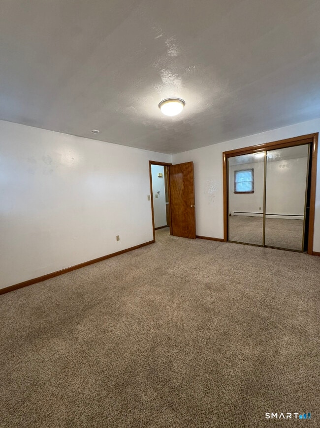 Building Photo - 16 Grove St