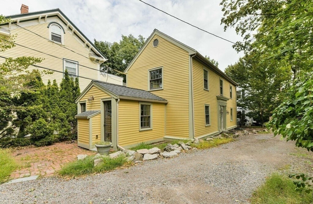 Building Photo - 7 Park Plz