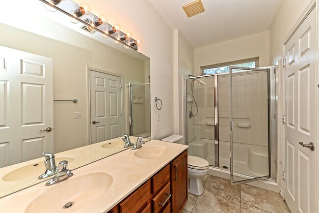 Building Photo - 111 Nassau Cir