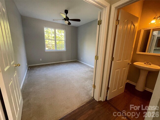 Building Photo - 1505 Niall Ln