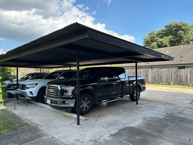 Building Photo - 7305 S Gessner Rd