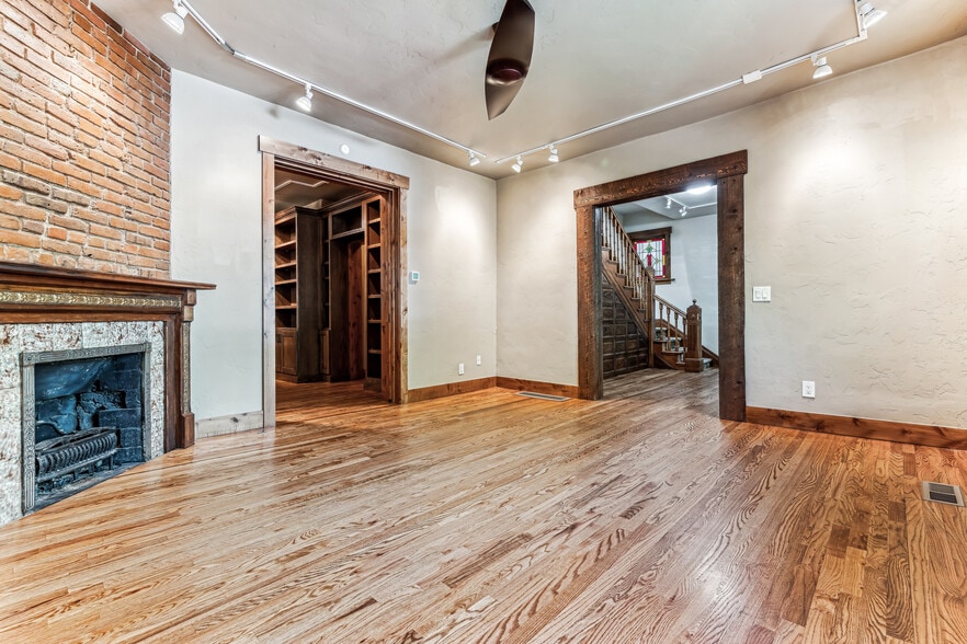 Building Photo - 1663 Race St