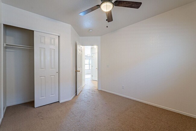 Building Photo - Spacious Oro Valley 4-Bedroom Rental with ...