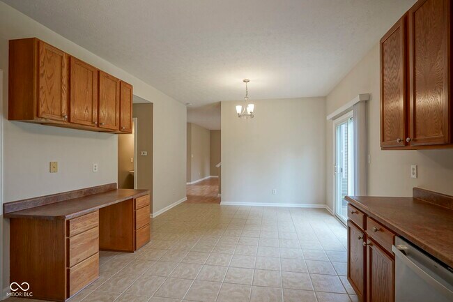 Building Photo - 14170 Royalwood Dr